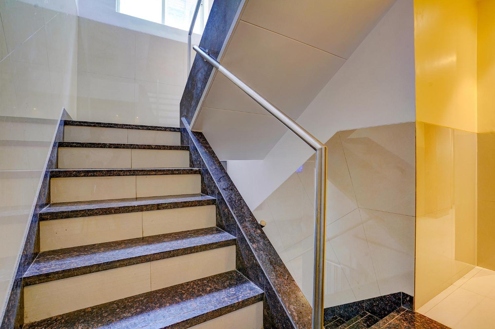 Fabhotel Starwood Residency - Behind Bmw Car Showroom Navi Mumbai Eksteriør billede