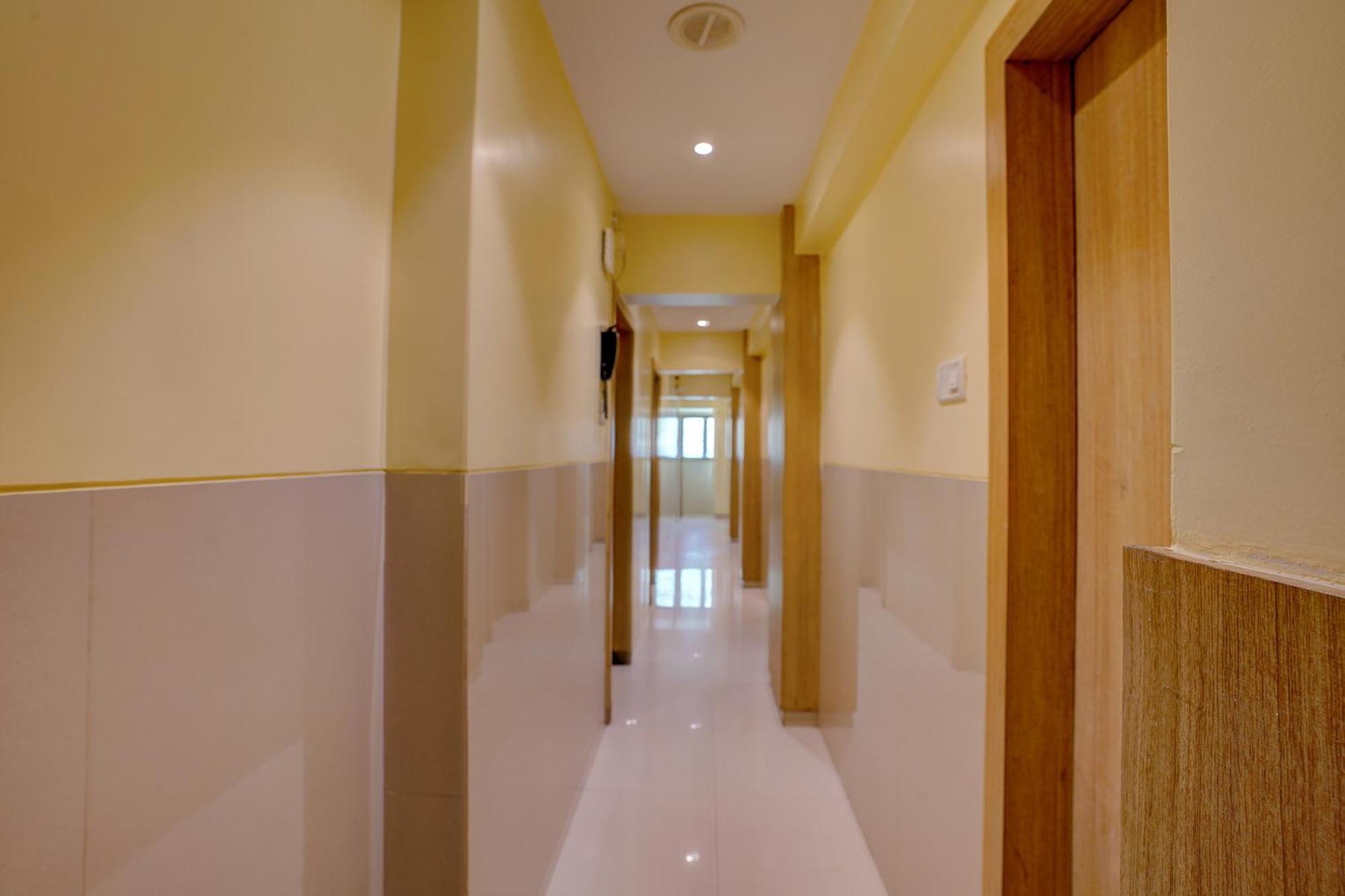 Fabhotel Starwood Residency - Behind Bmw Car Showroom Navi Mumbai Eksteriør billede