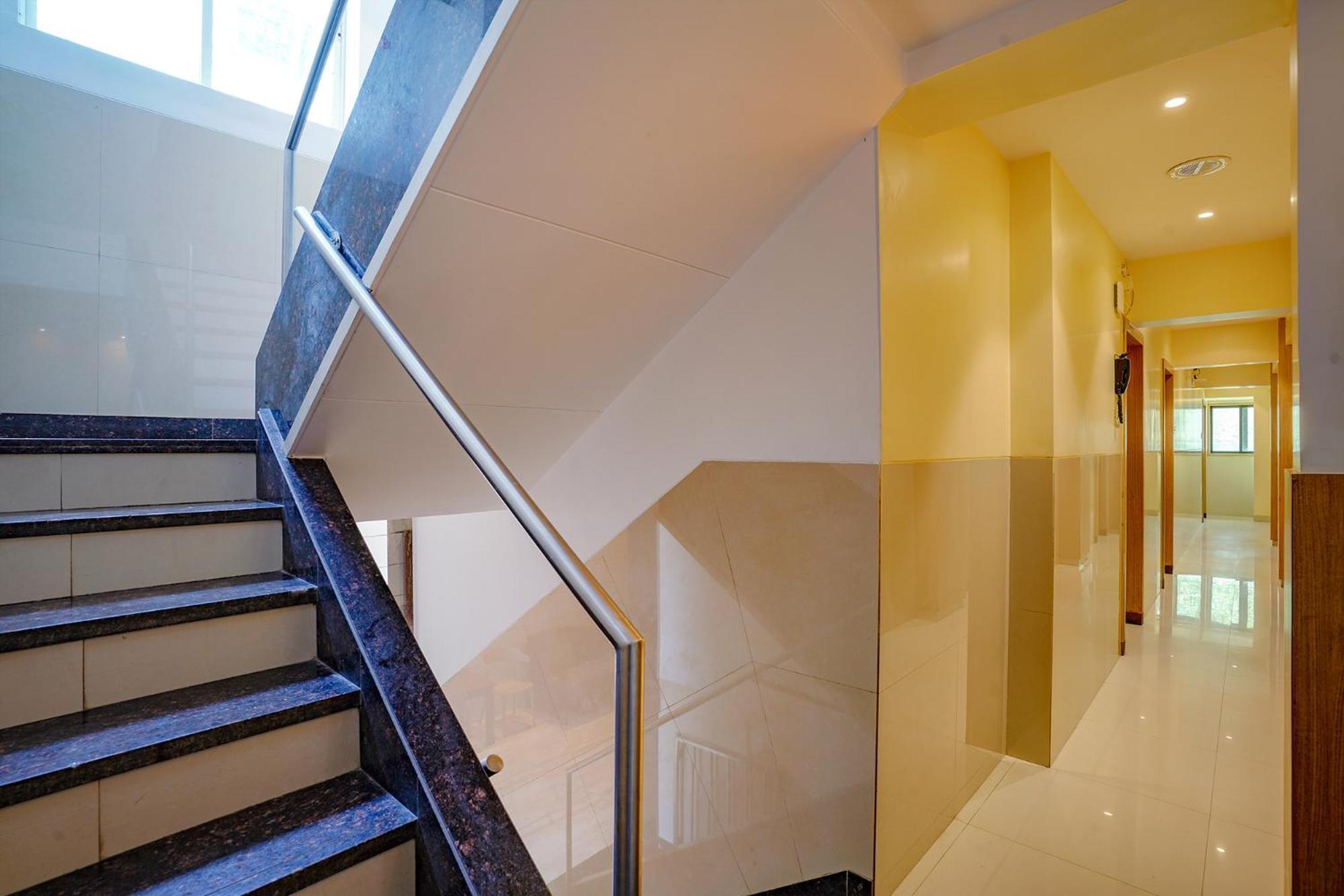 Fabhotel Starwood Residency - Behind Bmw Car Showroom Navi Mumbai Eksteriør billede